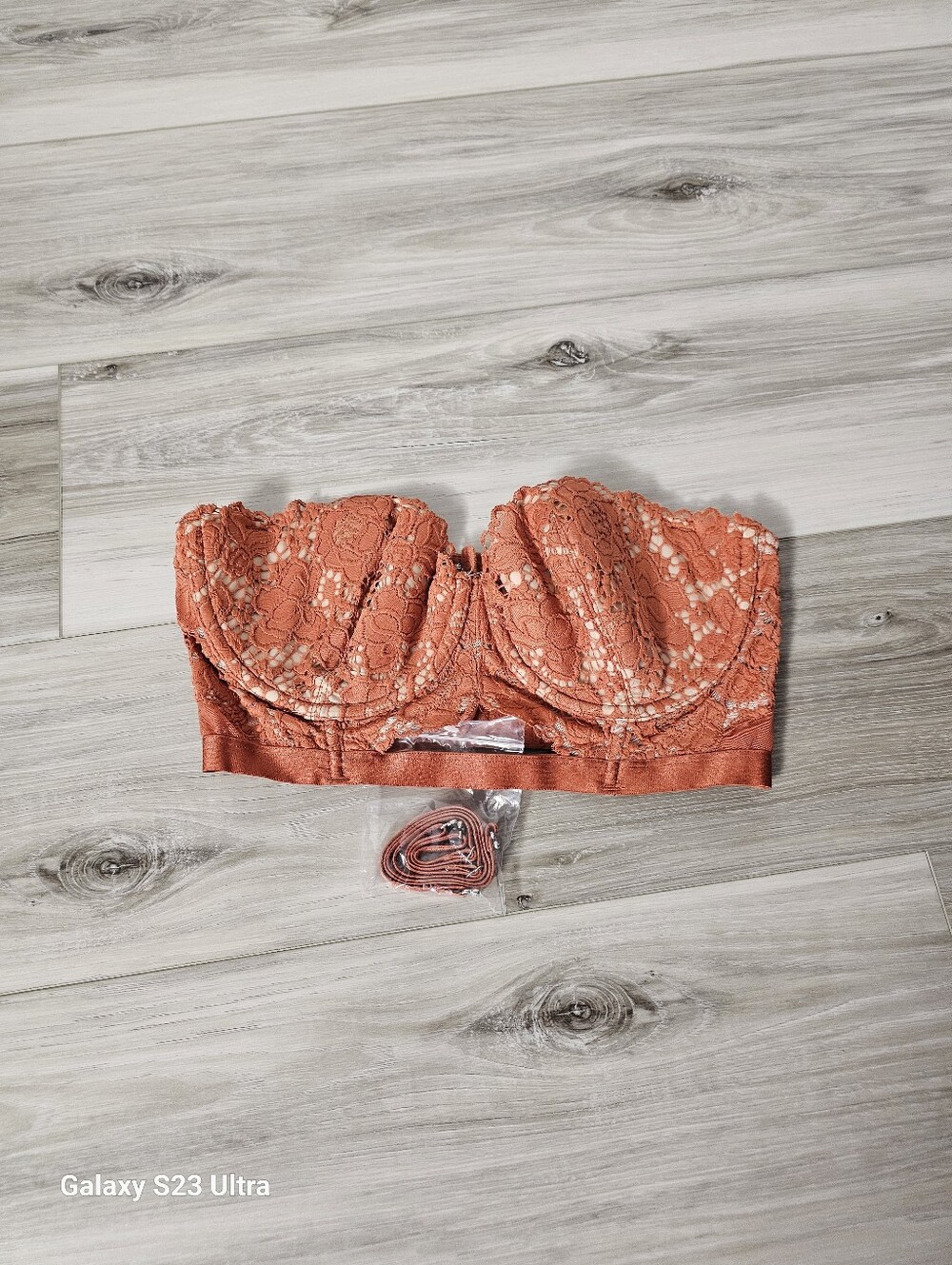 Victoria's Secret Coral Lace Strapless Bustier Bra Sz 34d